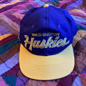 VTG University of Washington Huskies Script Snapback Hat